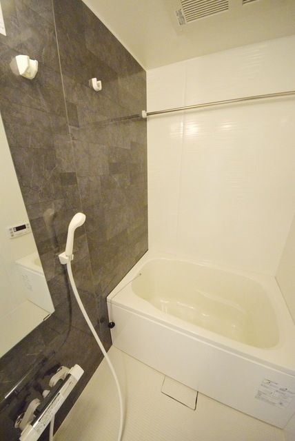 バス・シャワールーム　★人気のバストイレ別のお部屋です★
