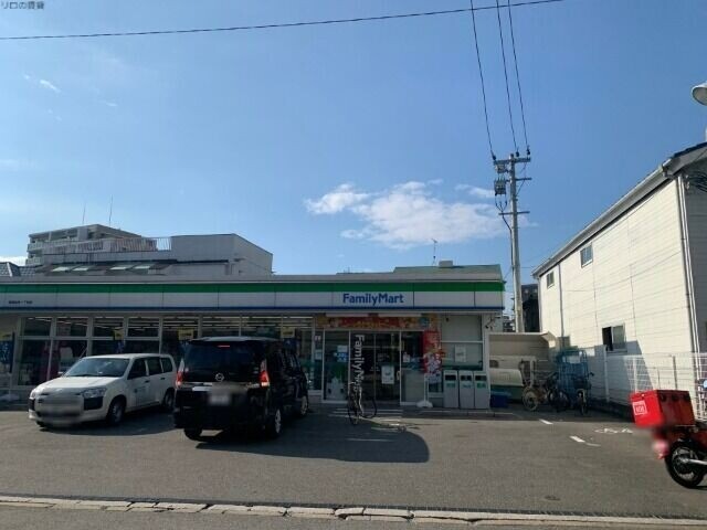 コンビニ　ファミリーマート福岡高取一丁目店（コンビニ）まで288m