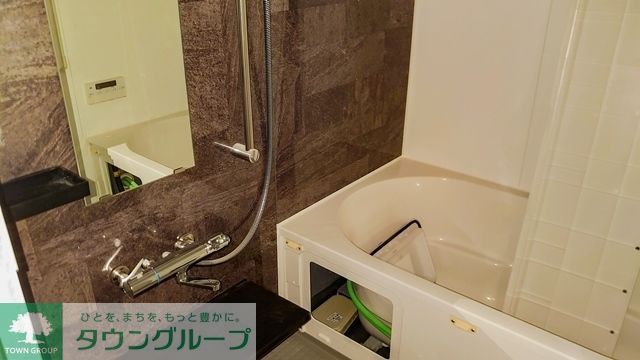 バス・シャワールーム　※写真は同タイプ住戸です。