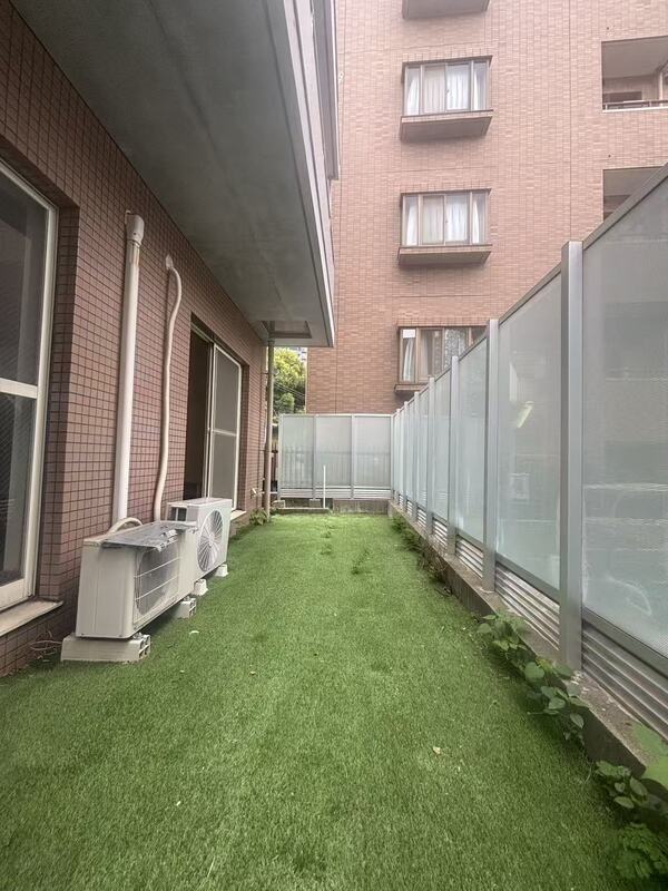バルコニー　専用庭