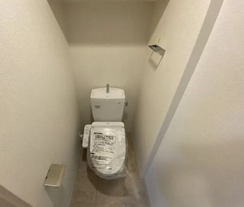 ＪＲ東海道本線 神戸駅 徒歩10分 15階建 築5年のトイレ写真