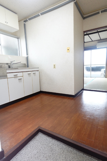 サンセイコーポの居間写真