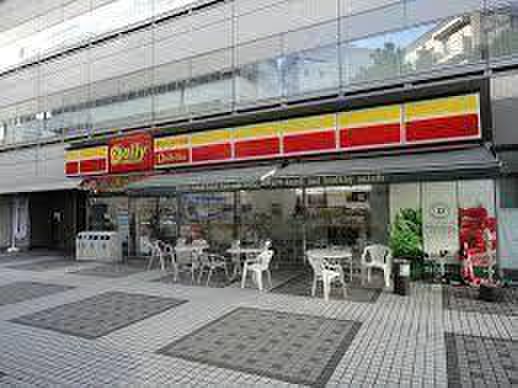 コンビニ　ファミリーマート 横浜北幸二丁目店（コンビニ）まで230m