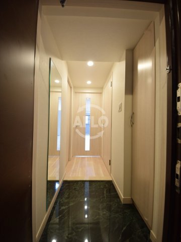 玄関　スプランディッド安土町　玄関