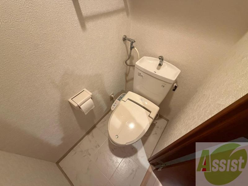 トイレ　トイレです。ウォシュレット付を探している方、おすすめです。