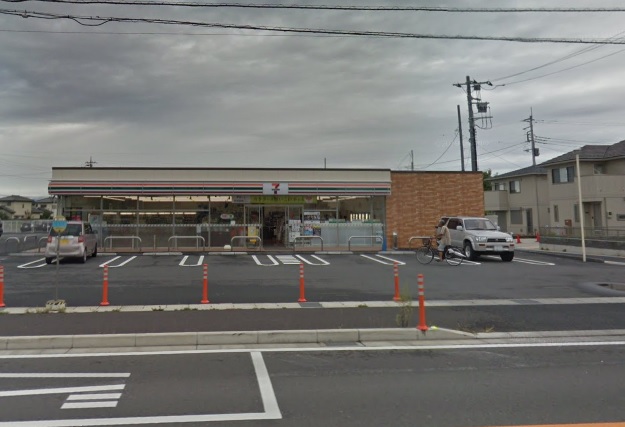 コンビニ　セブンイレブン前橋駒形町店（コンビニ）まで410m