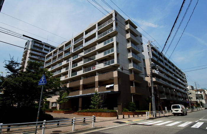神戸市中央区脇浜町のマンションの建物外観