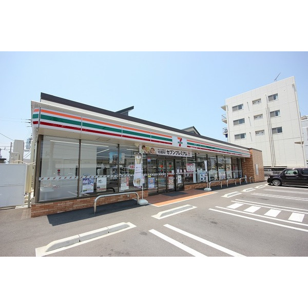 コンビニ　セブンイレブン徳島昭和町店（コンビニ）まで349m