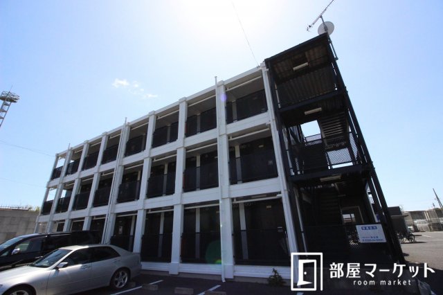 豊田市永覚新町のマンションの建物外観
