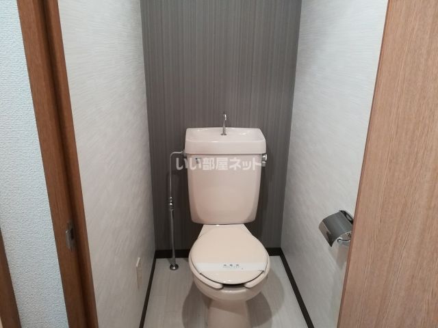 【福知山市岩井東町のマンションのトイレ】