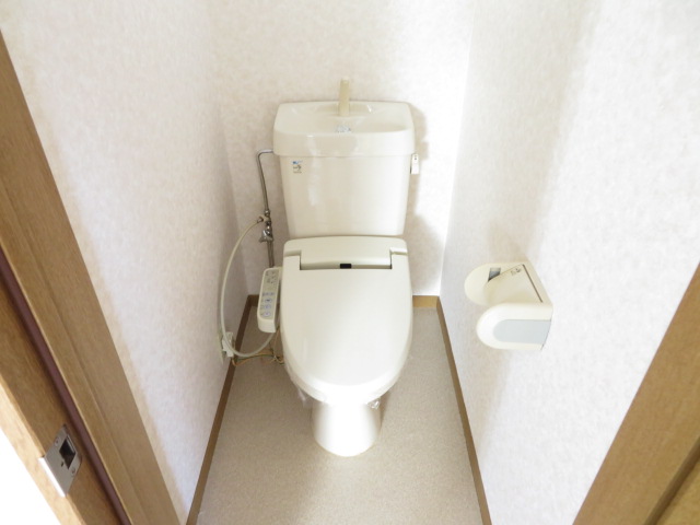 トイレ　温水洗浄便座