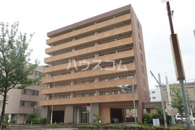 名古屋市熱田区大宝のマンションの建物外観