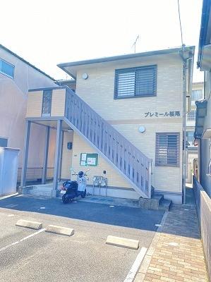 廿日市市桜尾本町のアパートの建物外観