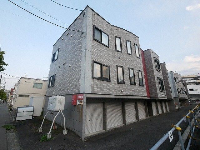 【グランピュア菊水の建物外観】