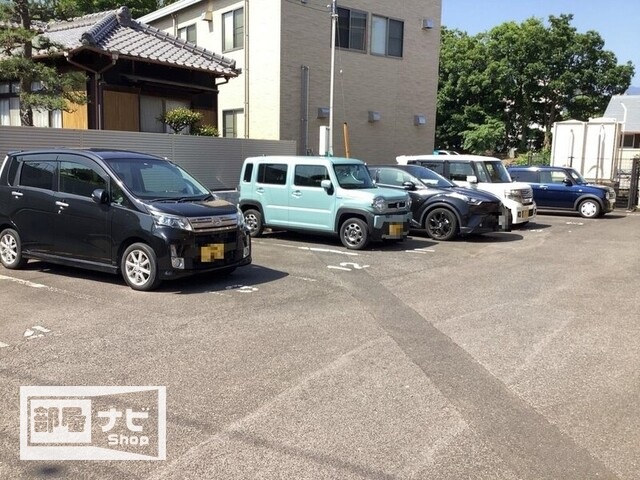 【フィネス宮川の駐車場】