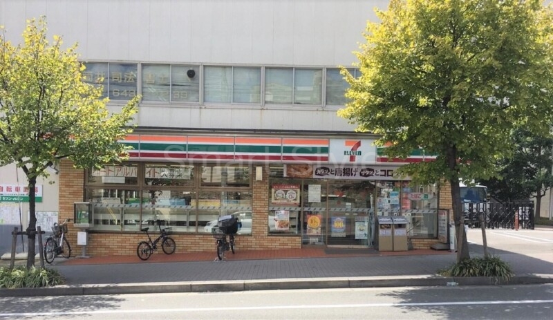 【ヴィアノ大谷町のコンビニ】