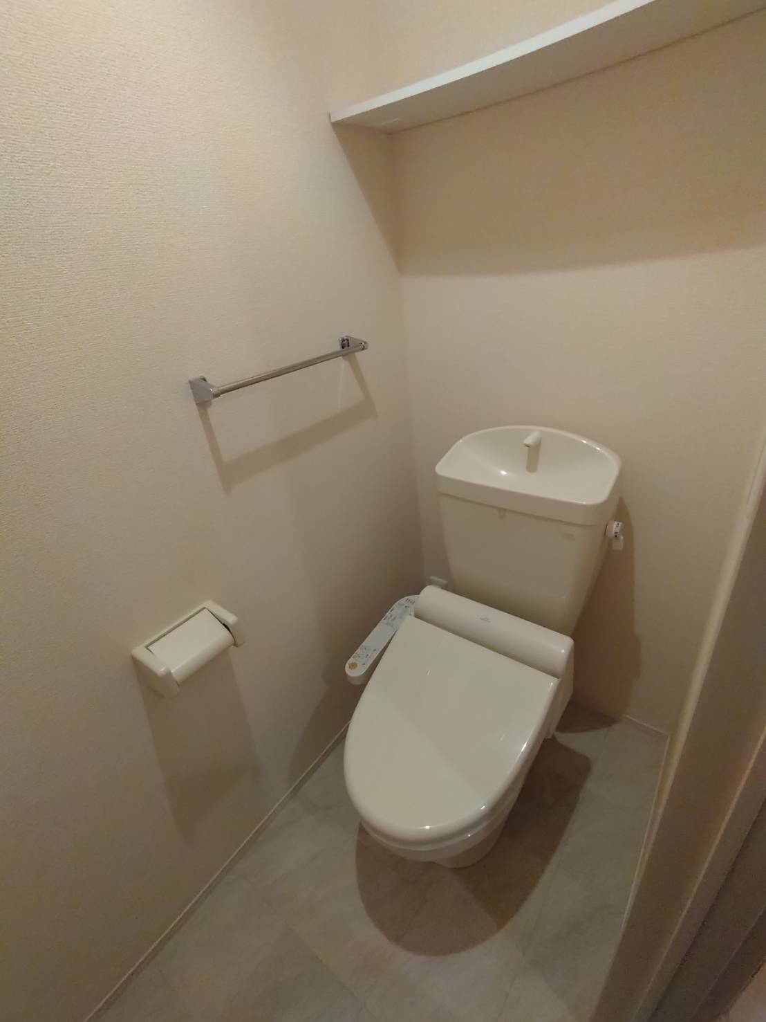 トイレ　写真は別部屋同タイプ