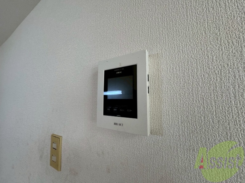 セキュリティ　ＴＶモニター付インターホンです。来客者の顔が見えるので安心！