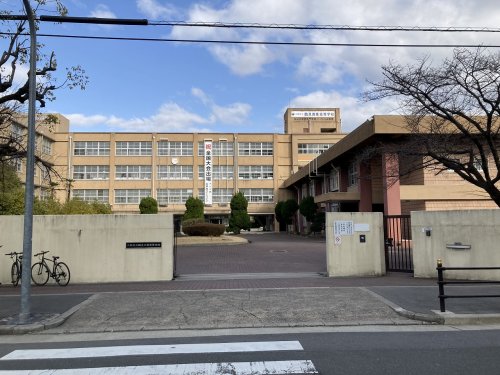 高校・高専　大阪府立鶴見商業高校（高校・高専）まで1882m