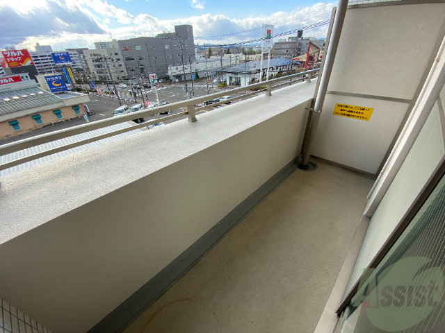 バルコニー　バルコニーの撮影を行いました。広さがありますね。