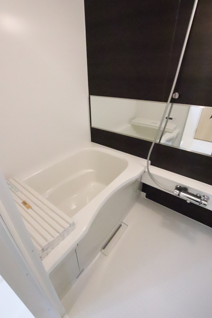 バス・シャワールーム　蓋は設備ではありません