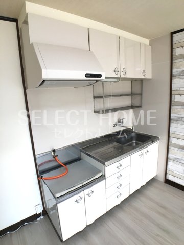 キッチン　コンパクトなキッチンで掃除もラクラク