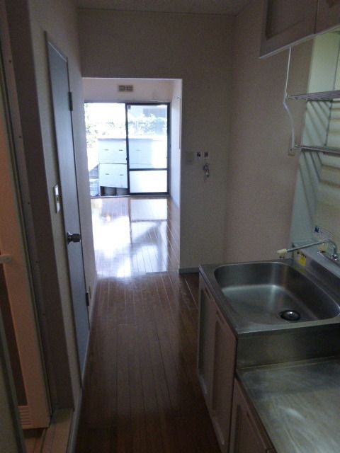 居室・リビング　★キッチン周辺の空間・余裕のあるつくりです★