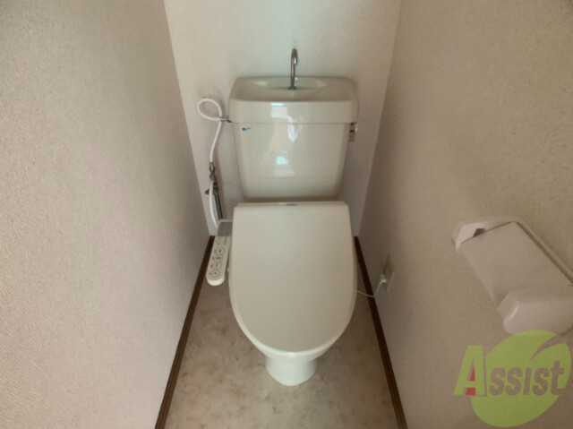 トイレ　ウォッシュレット付きは、便利ですね。