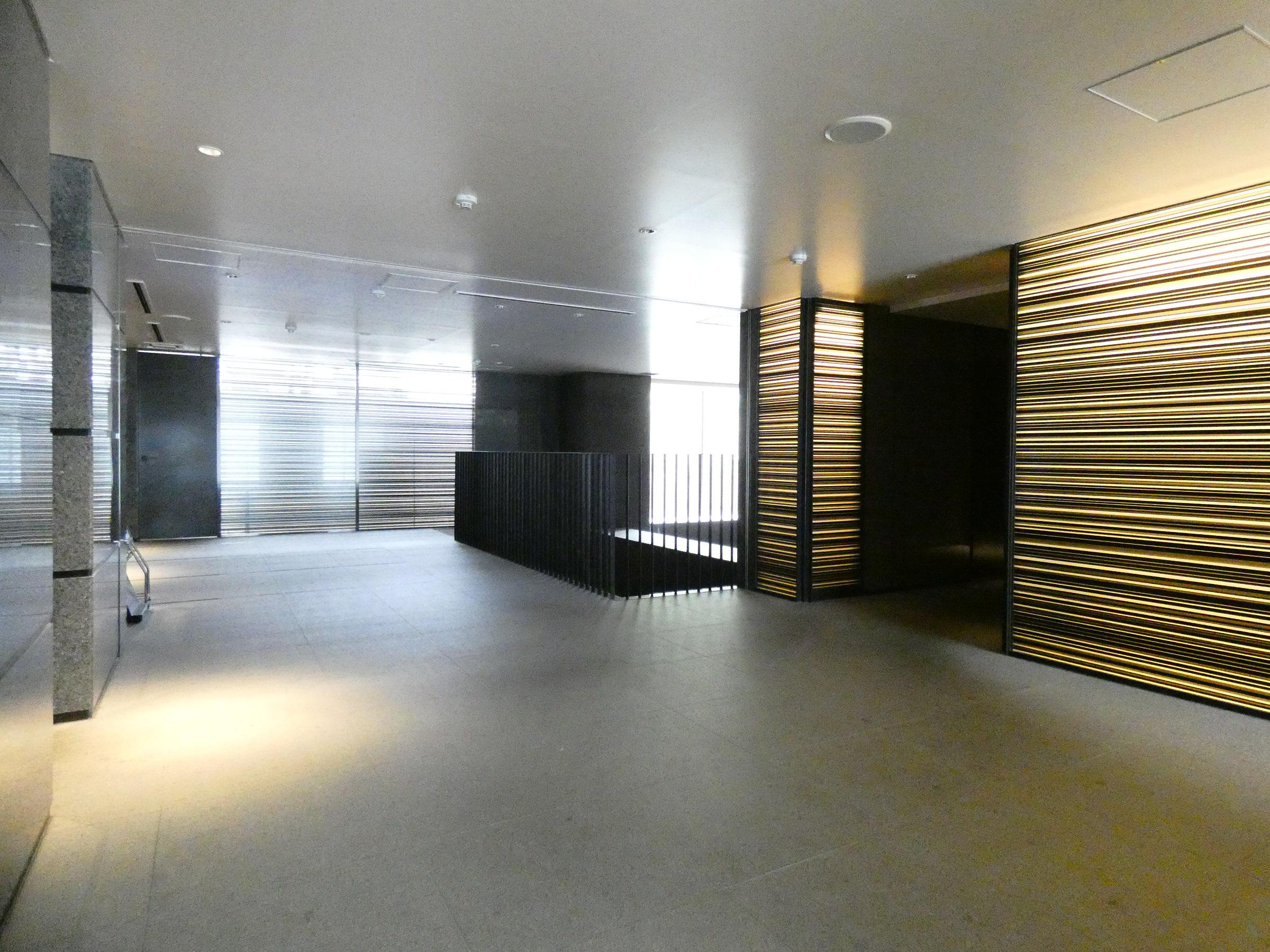 エントランス　エントランス