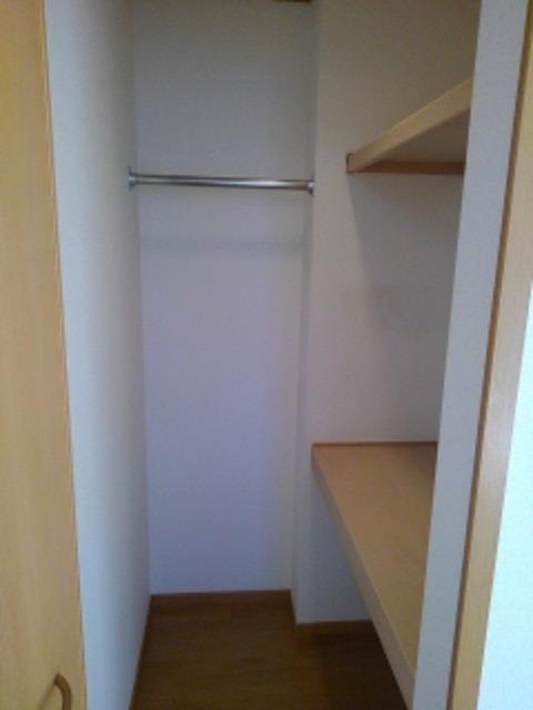 収納　ウォークインクローゼット付きです。
