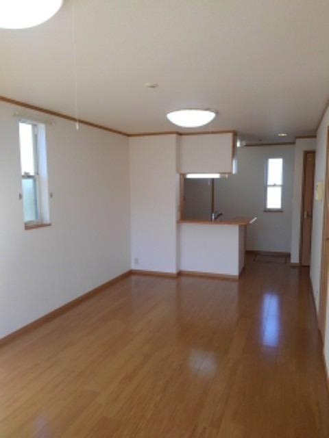 居室・リビング　明るいリビングです。