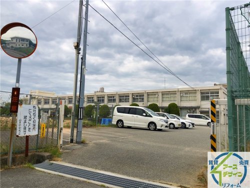 中学校　加古川市立山手中学校（中学校）まで517m
