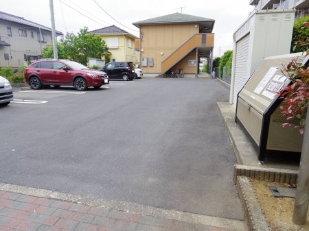駐車場　駐車場
