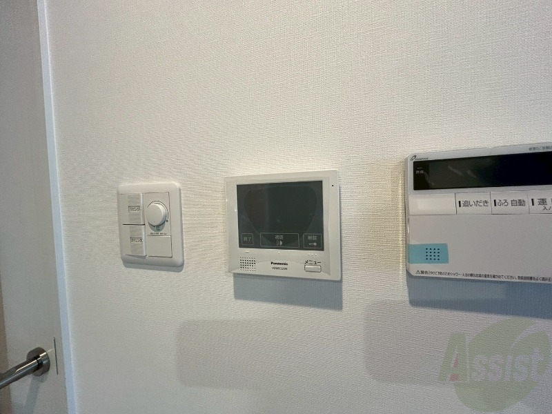 セキュリティ　ＴＶモニター付インターホンです。来客者の顔が見えるので安心！