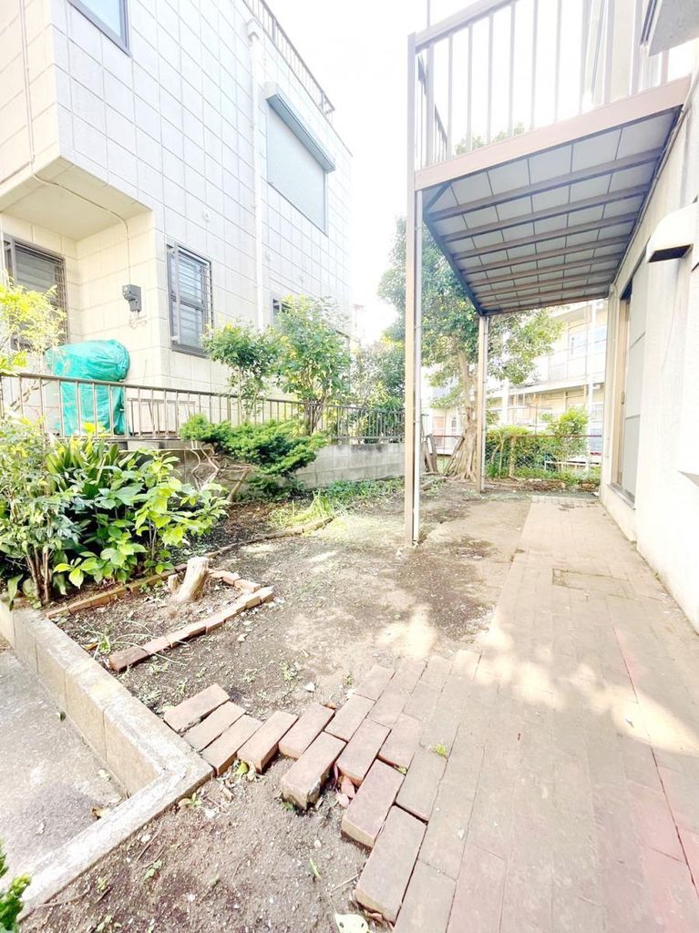 庭　★お問い合わせはタウンハウジング新百合ヶ丘店まで★