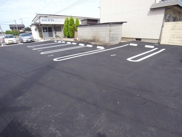 駐車場　駐車場