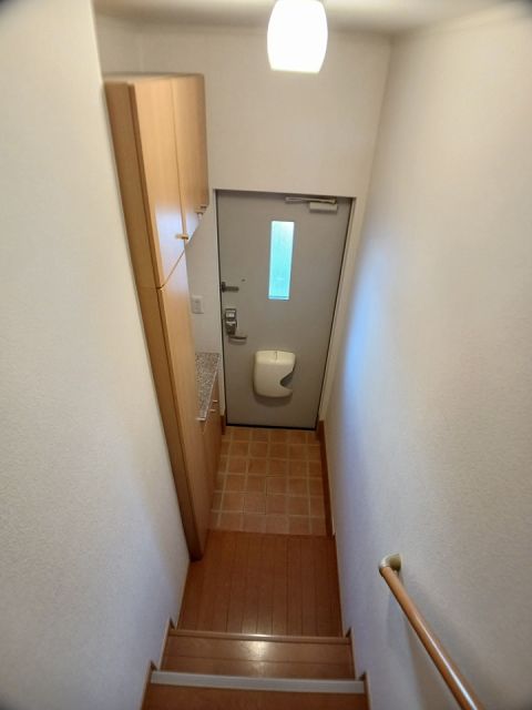 イースト Sの玄関写真