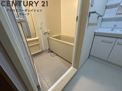 バス・シャワールーム　清潔感のある浴室♪