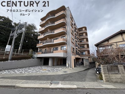 建物外観　エレベーター付きで重い荷物も楽々♪