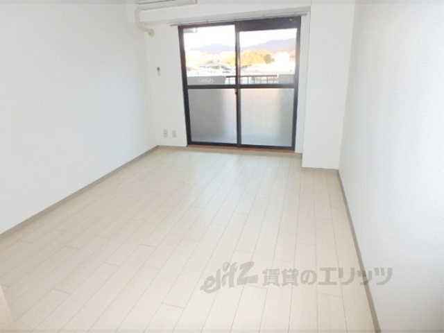 居室・リビング　居室