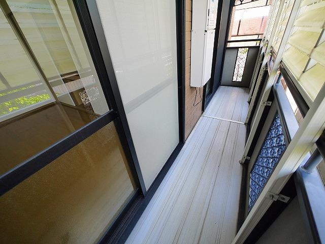 バルコニー　外からの目が気にならないバルコニーで洗濯物が干せます