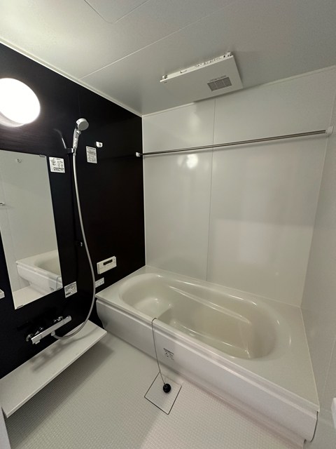 バス・シャワールーム　追い焚き機能・浴室暖房乾燥機付きバスルーム♪雨の日のお洗濯に