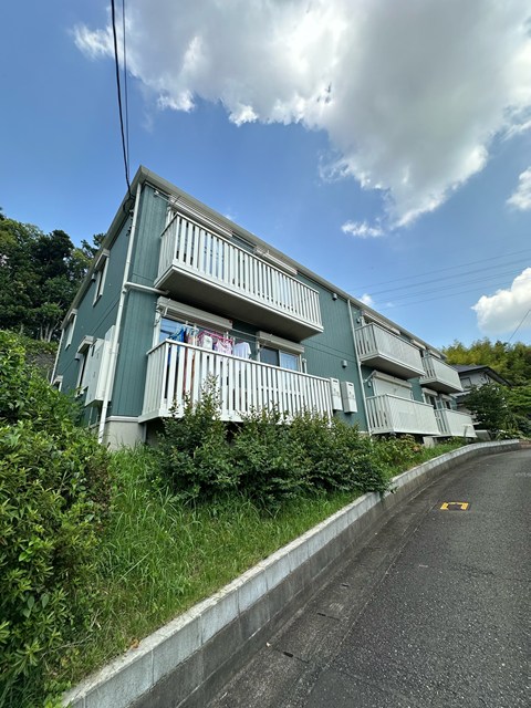 建物外観　ペットOK♪ワンちゃん・ネコちゃんと一緒に暮らせる2階建てア