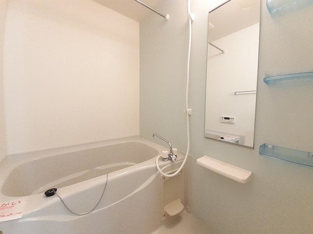 バス・シャワールーム　お風呂で日々の疲れを落としましょう