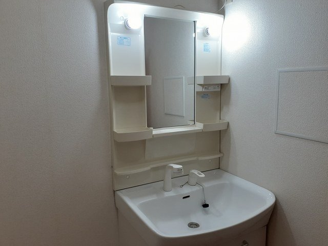 洗面設備　使いやすい洗面所です
