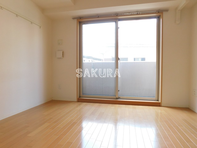 居室・リビング　こちらのリビングで趣味の時間をお楽しみください♪