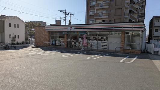 コンビニ　セブンイレブン 福岡的場2丁目店（コンビニ）まで506m