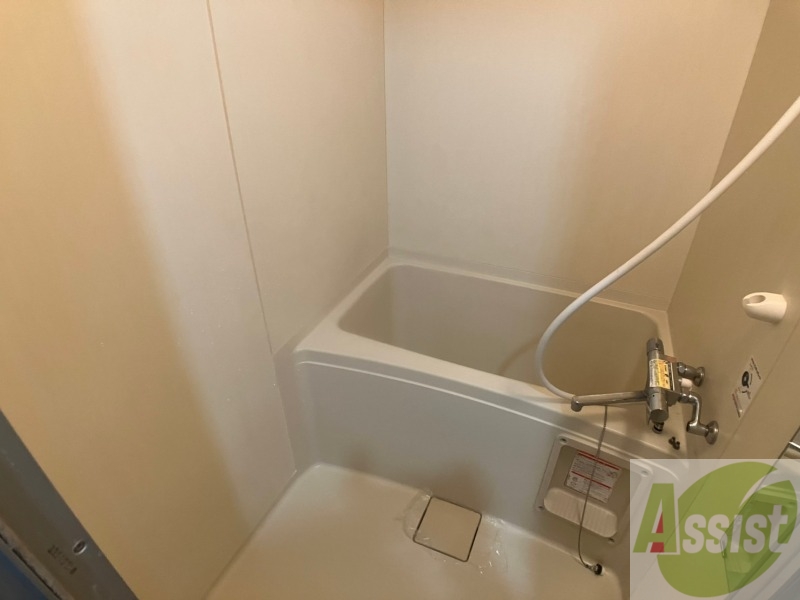 バス・シャワールーム　お風呂になります。一日の疲れを癒してくださいね。