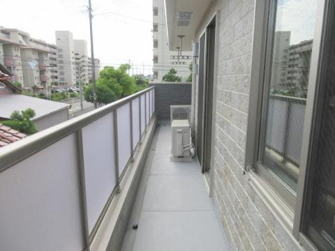 バルコニー　バルコニー（イメージ）