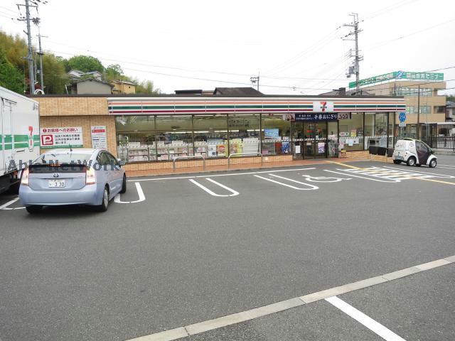コンビニ　セブンイレブン三日市町駅前店（コンビニ）まで540m